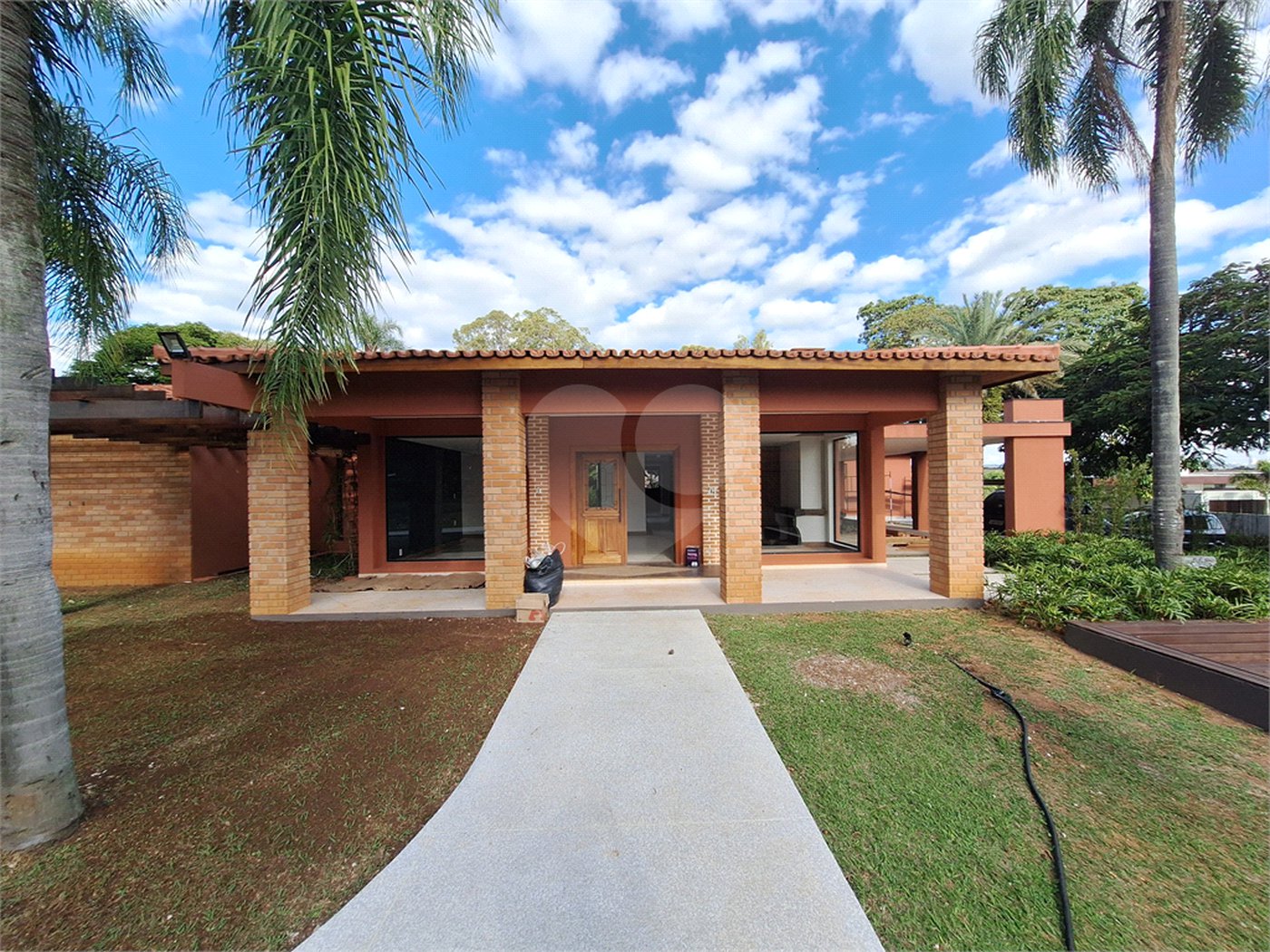 Casa à venda ou para alugar com 4 quartos, sendo 3 suítes, no condomínio Chácara Residencial Santa Maria, Votorantim - SP