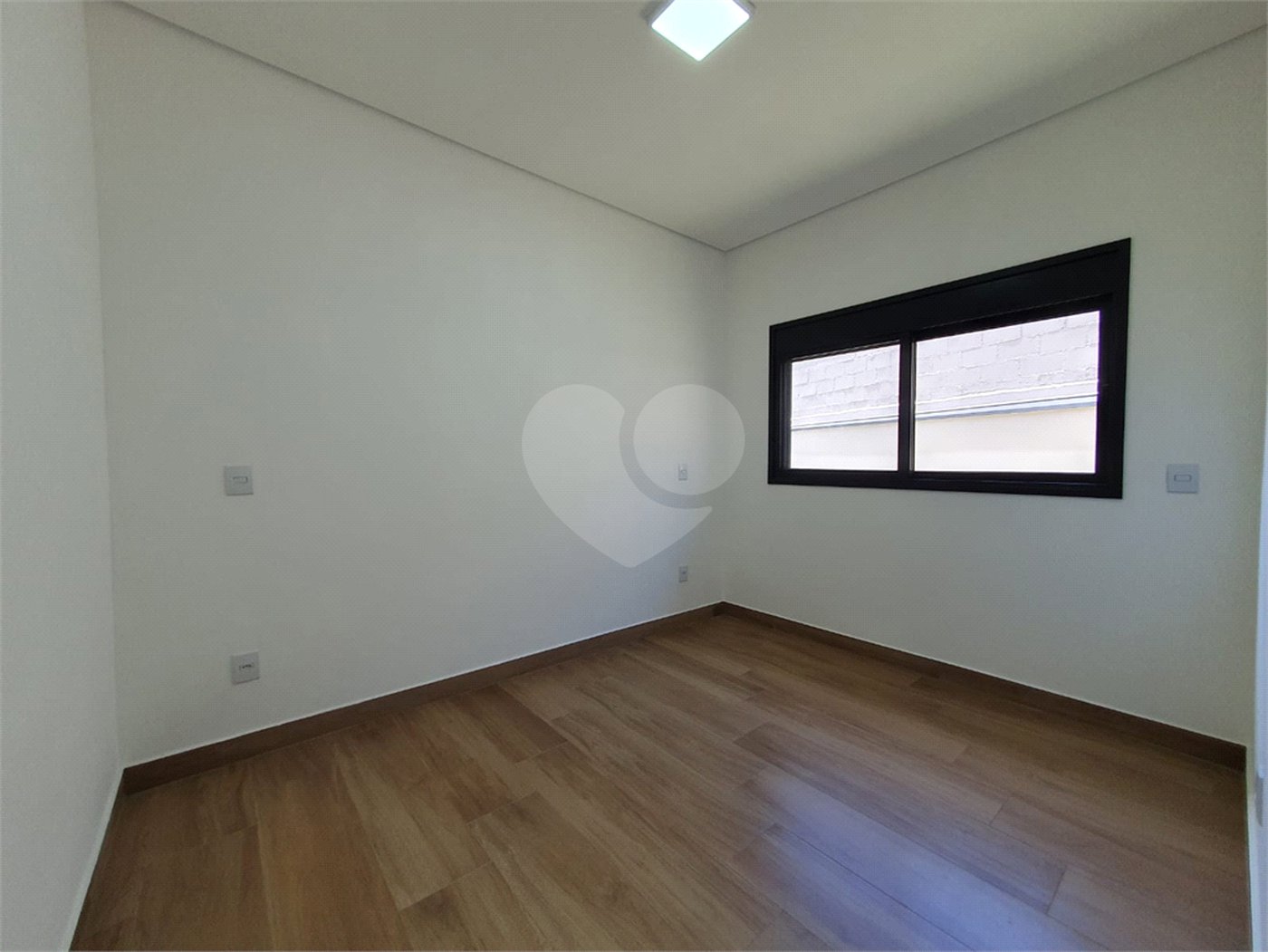 Casa à venda com 3 suítes no condomínio Via Castelli, Louveira - SP