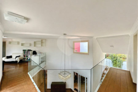 Casa à venda com 4 quartos, sendo 2 suítes,  no condomínio Granja Vianna II, Cotia - SP