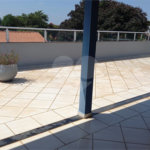 Casa à venda com 8 quartos, sendo 3 suítes,  no condomínio Terras de Santa Rosa, Salto - SP