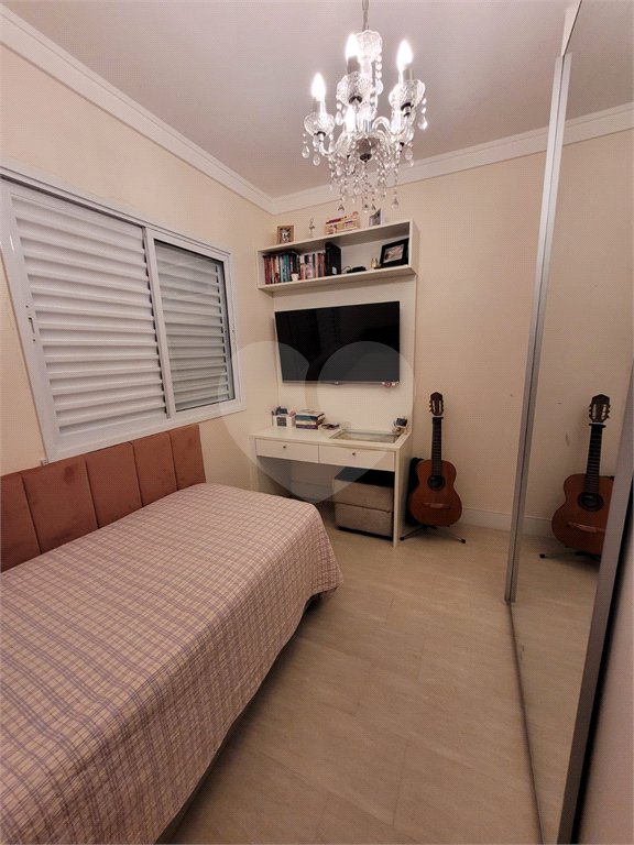 Apartamento à venda com 3 quartos, sendo 1 suíte,  em Vila Suissa, Mogi das Cruzes, SP