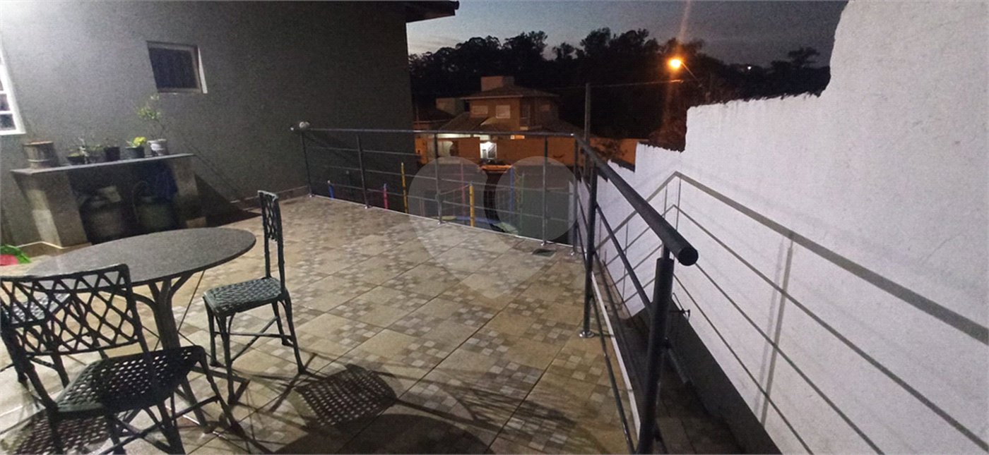 Casa à venda com 3 quartos, sendo 1 suíte, em Vila Capuava, Valinhos, SP