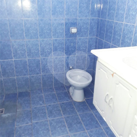 Casa térrea + Sala Comercial na Vila Prado.