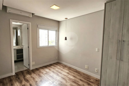 Apartamento à venda com 2 quartos, sendo 1 suíte, em Campo Belo, São Paulo, SP