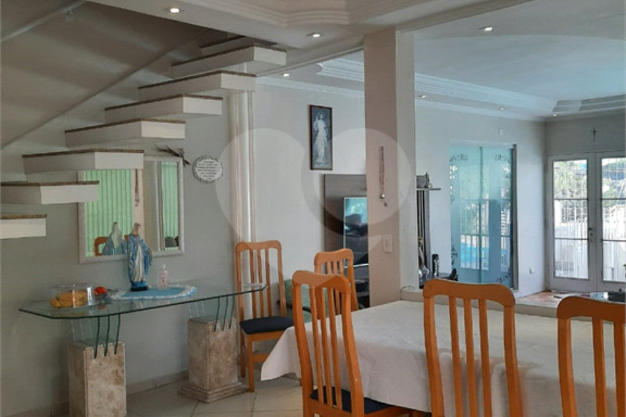 Casa à venda com 5 quartos, sendo 2 suítes, em Vila Nova Cachoeirinha, São Paulo, SP