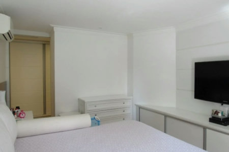 Apartamento à venda com 3 suítes em Real Parque, São Paulo, SP