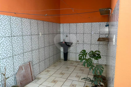 Casa à venda com 2 quartos em Vila Carvalho, Itapetininga, SP