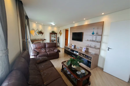 Apartamento à venda com 3 suítes em Vila Suzana, São Paulo, SP