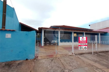 Casa à venda com 6 quartos em Vila Alves, Itapetininga, SP