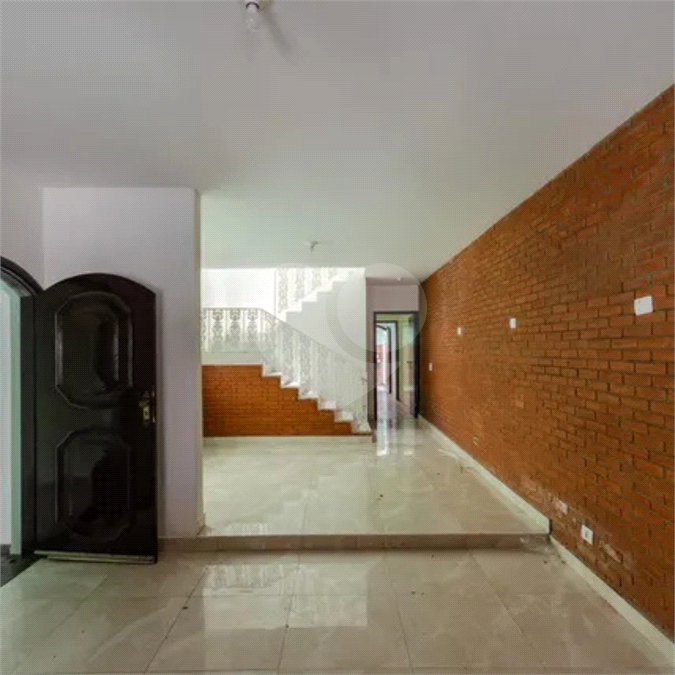 Sobrado à venda ou para alugar com 3 quartos, sendo 1 suíte, em Conjunto Residencial Vista Verde, São Paulo, SP