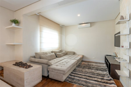 Apartamento à venda com 3 suítes em Vila Nova Conceição, São Paulo, SP