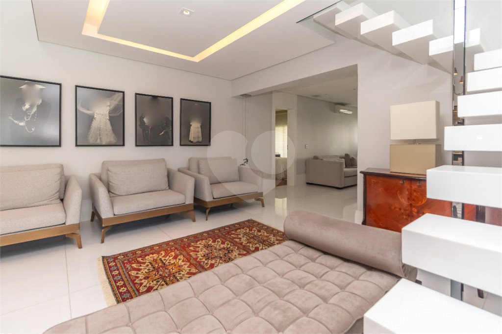 Apartamento à venda com 4 suítes em Campo Belo, São Paulo, SP