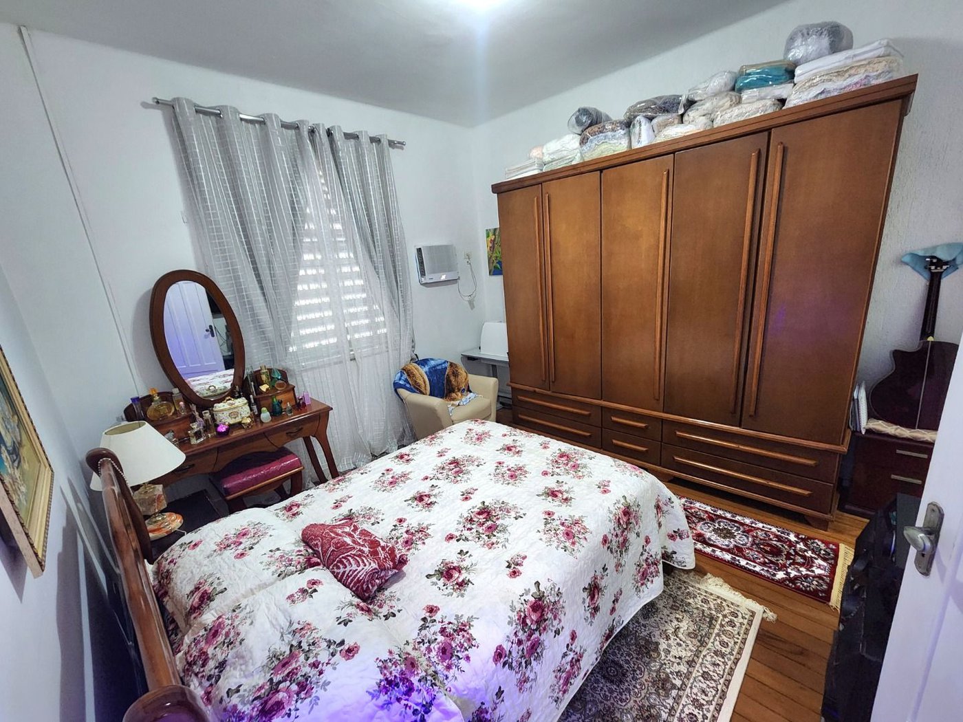Casa próximo da praia com 3 dormitórios à venda, 128 m² por R$ 1.300.000 - Pompéia - Santos/SP