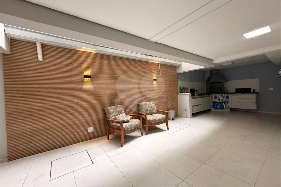 Casa à venda com 4 quartos, sendo 2 suítes, no condomínio Florada da Serra, São Paulo - SP