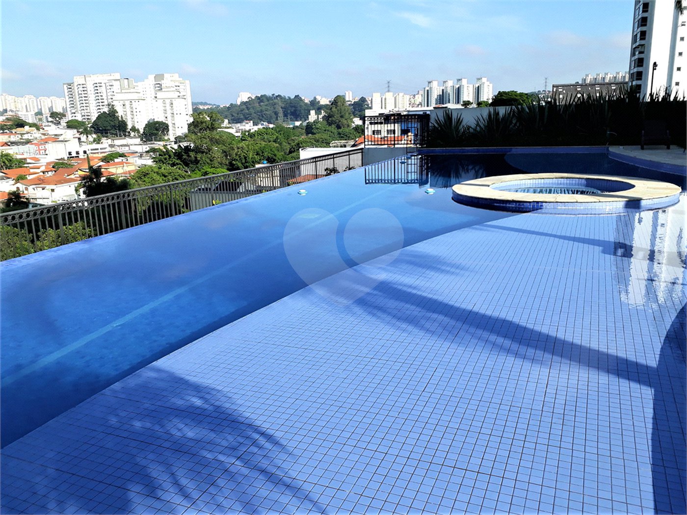 Apartamento à venda com 2 suítes em Lar São Paulo, São Paulo, SP