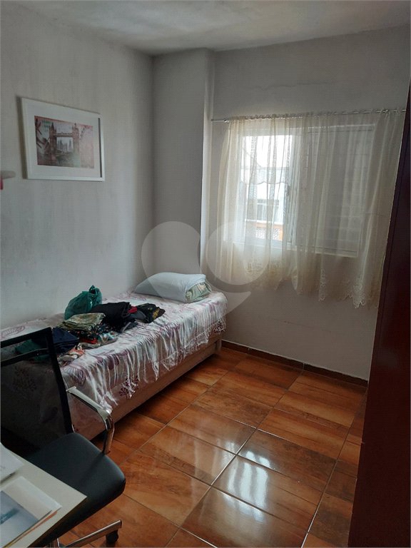 Casa à venda com 4 quartos, sendo 1 suíte, em Vila Pirajussara, São Paulo, SP