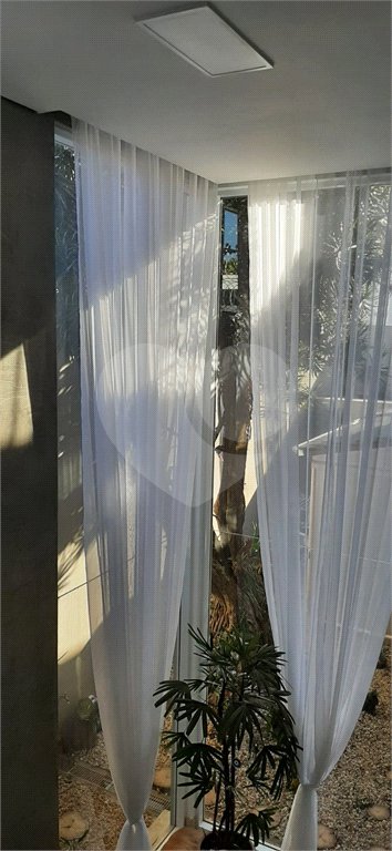 Sobrado à venda ou para alugar com 3 suítes em Bosque da Saúde, São Paulo, SP