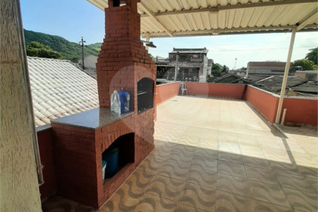 Casa à venda com 4 quartos, sendo 1 suíte, em Senador Camará, Rio de Janeiro, RJ