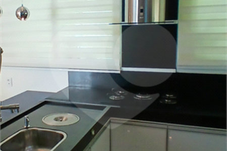 Casa à venda com 3 suítes no condomínio Figueira Garden, Atibaia - SP
