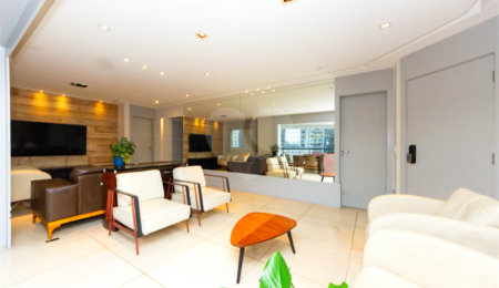 Apartamento à venda com 2 quartos, sendo 1 suíte,  em Chácara Santo Antônio (zona Sul), São Paulo, SP