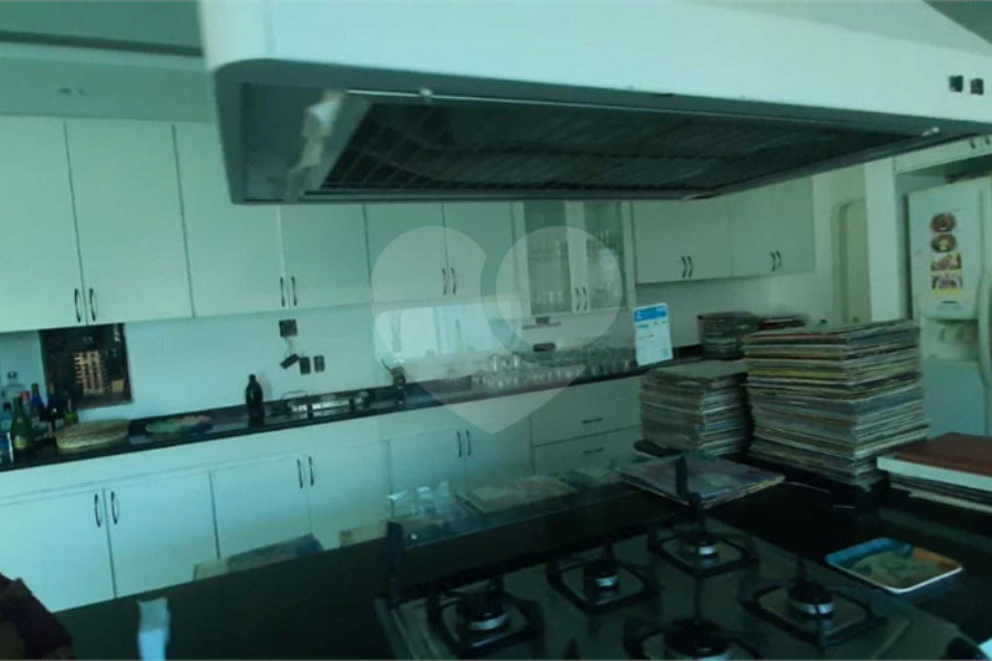 Casa à venda com 4 suítes no condomínio Parque Imperial da Cantareira, Mairiporã - SP