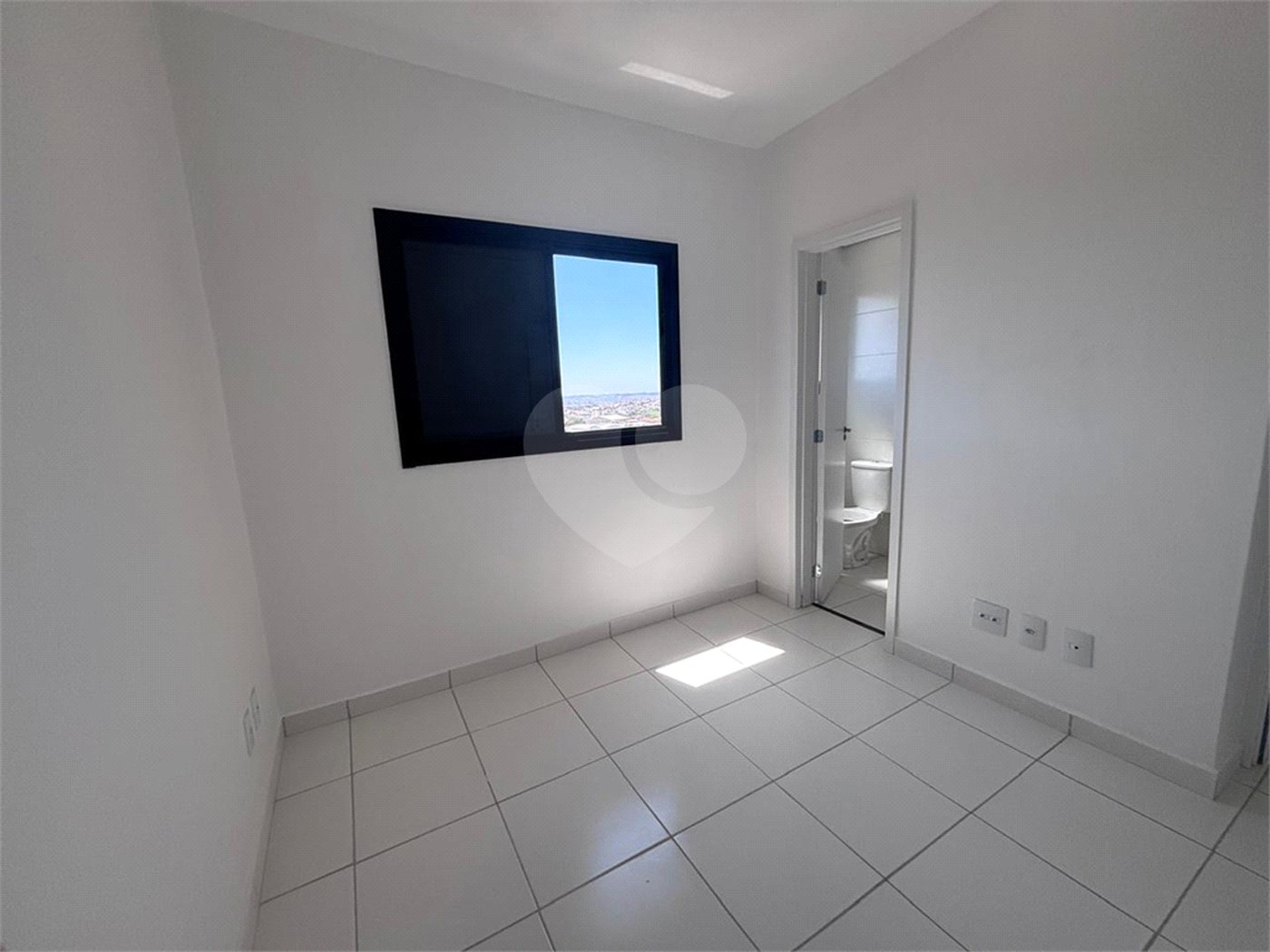 Apartamento à venda com 2 quartos, sendo 1 suíte, em Vila Barão, Sorocaba, SP