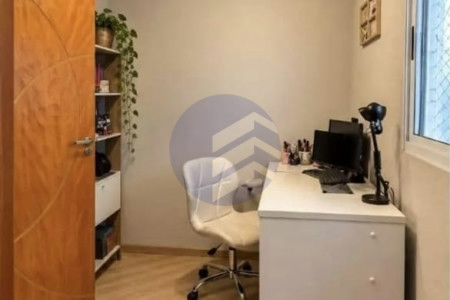 Casa à venda com 3 quartos, sendo 1 suíte, em Jardim Esmeralda, São Paulo - SP