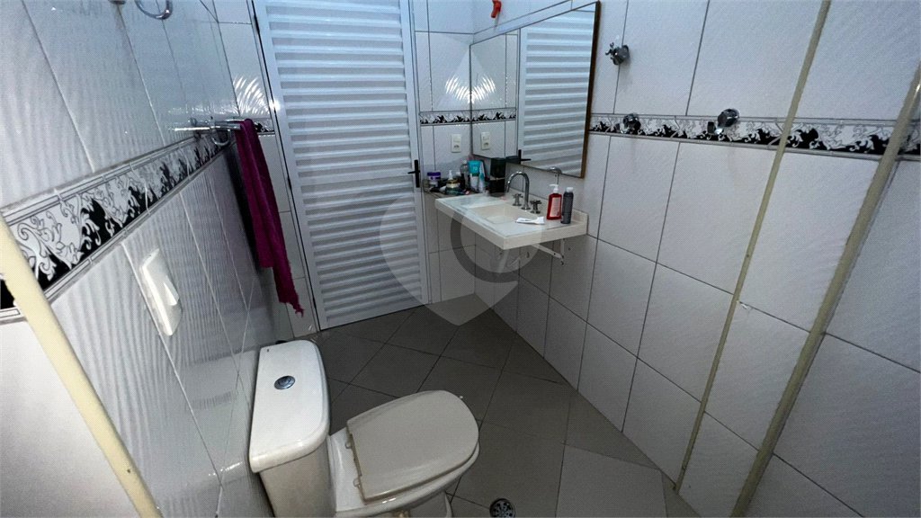 Sobrado à venda com 3 quartos em Cidade Kemel, São Paulo, SP