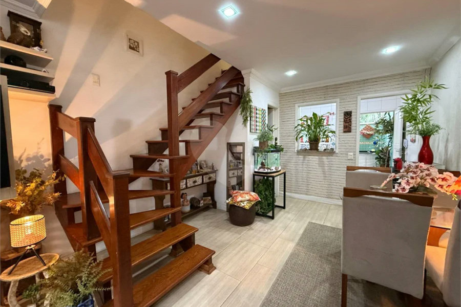 Casa à venda com 2 suítes no condomínio Village Palmas, São Paulo - SP