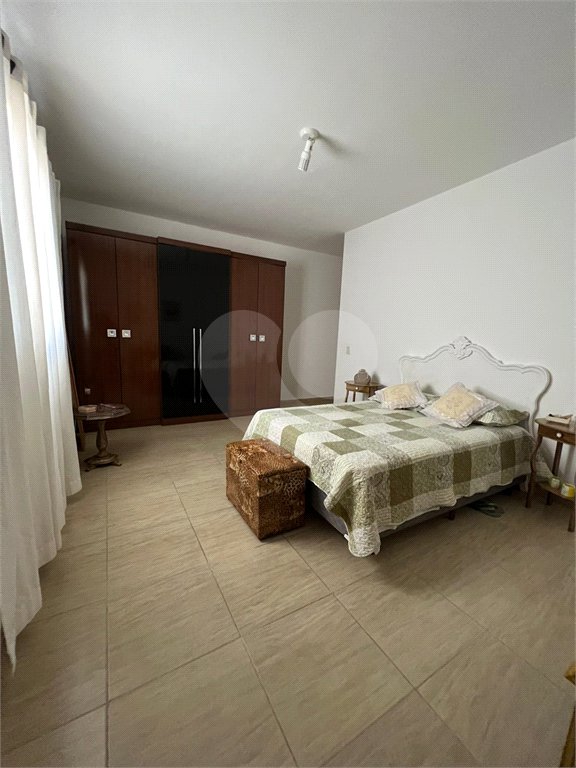Sobrado à venda com 4 quartos, sendo 2 suítes,  em Nova Cerejeira, Atibaia, SP