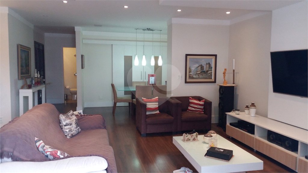 Apartamento à venda com 4 quartos, sendo 1 suíte,  em Tijuca, Rio de Janeiro, RJ