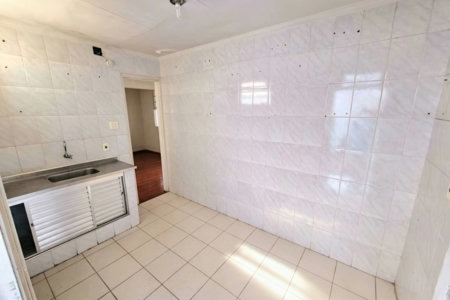 Casa com 3 dormitórios à venda, 119 m² por R$ 689.000,00 - Pompéia - Santos/SP
