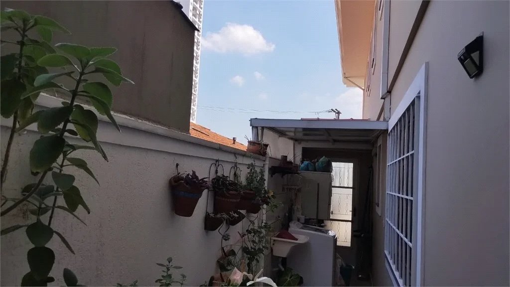 Sobrado à venda com 3 suítes em Ferreira, São Paulo, SP