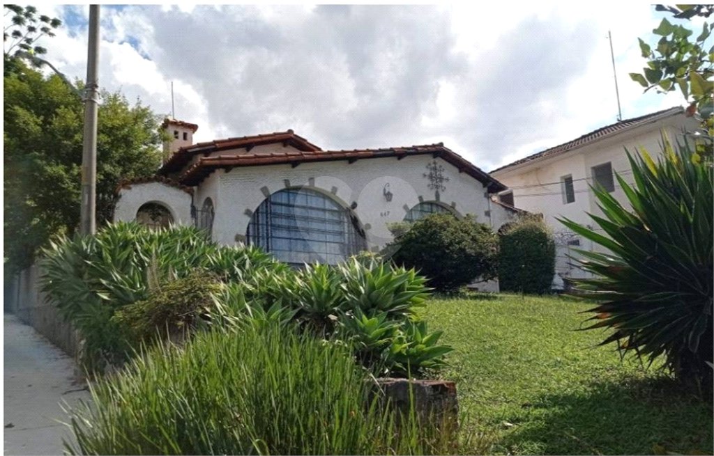 Casa à venda com 4 quartos, sendo 1 suíte,  em Lapa, São Paulo, SP