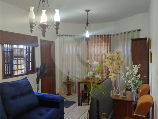 Sobrado à venda com 3 quartos, sendo 1 suíte,  em Tremembé, São Paulo, SP