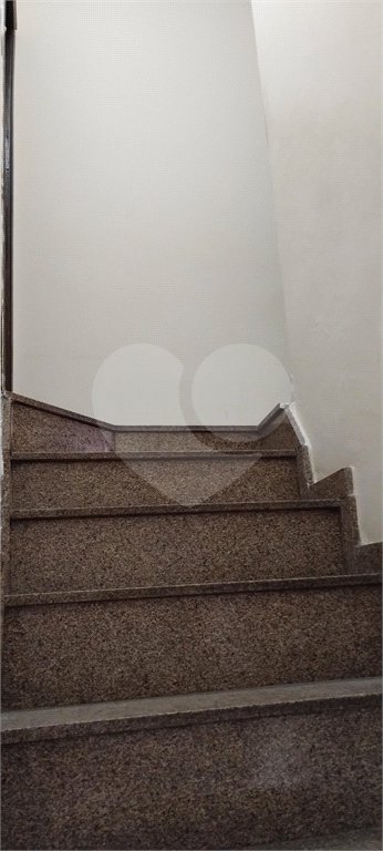 Sobrado à venda com 4 quartos, sendo 1 suíte, em Vila Nivi, São Paulo, SP
