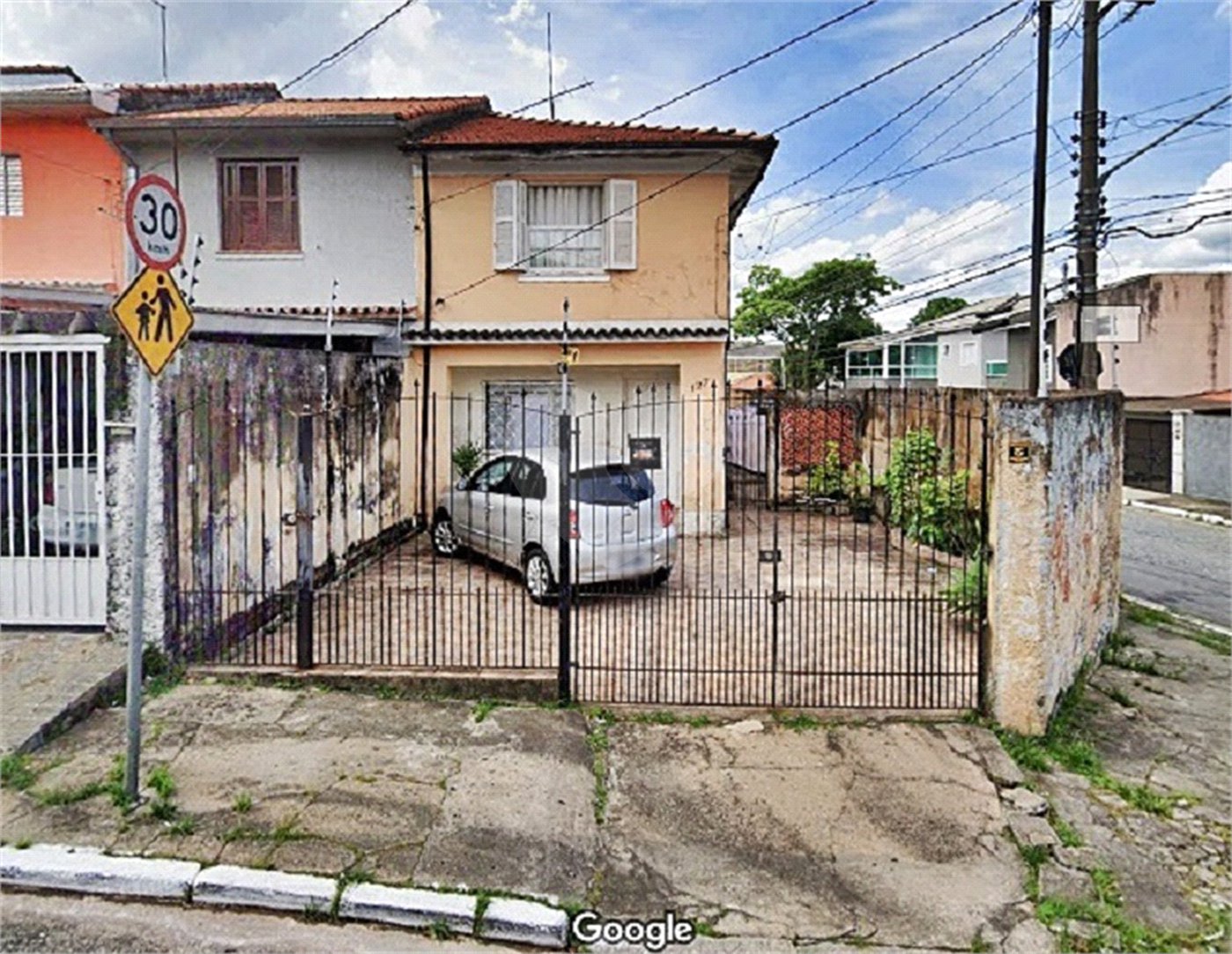 Sobrado à venda com 2 quartos em Tremembé, São Paulo, SP