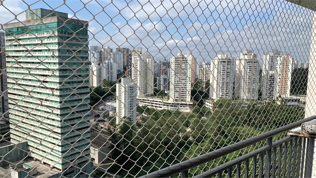 Apartamento à venda com 4 quartos, sendo 2 suítes,  em Jardim Caboré, São Paulo, SP