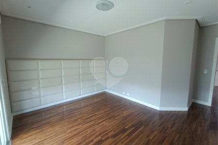 Casa à venda com 4 quartos, sendo 2 suítes, no condomínio Terras de Santa Adélia, Vargem Grande Paulista - SP