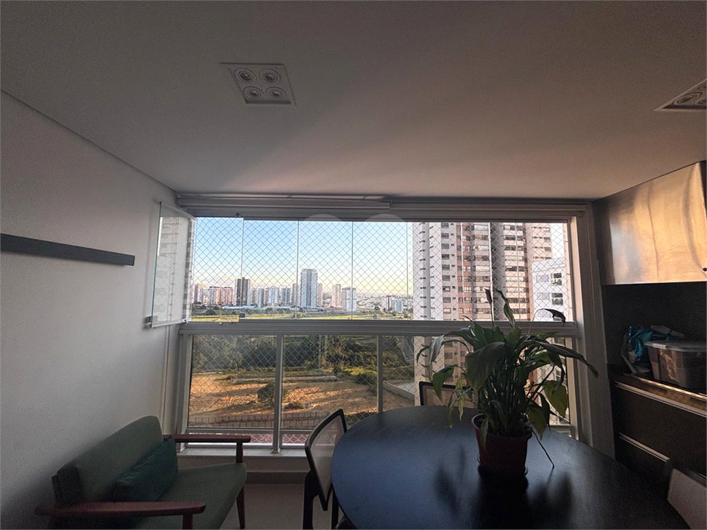 Apartamento à venda com 3 suítes em Parque Campolim, Sorocaba, SP