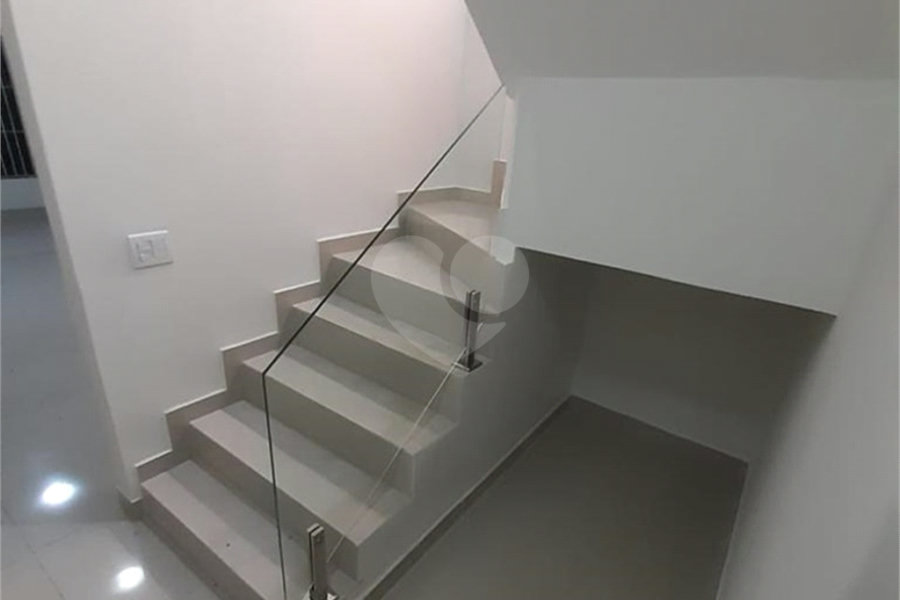 Sobrado à venda com 4 quartos, sendo 3 suítes,  em Tremembé, São Paulo, SP