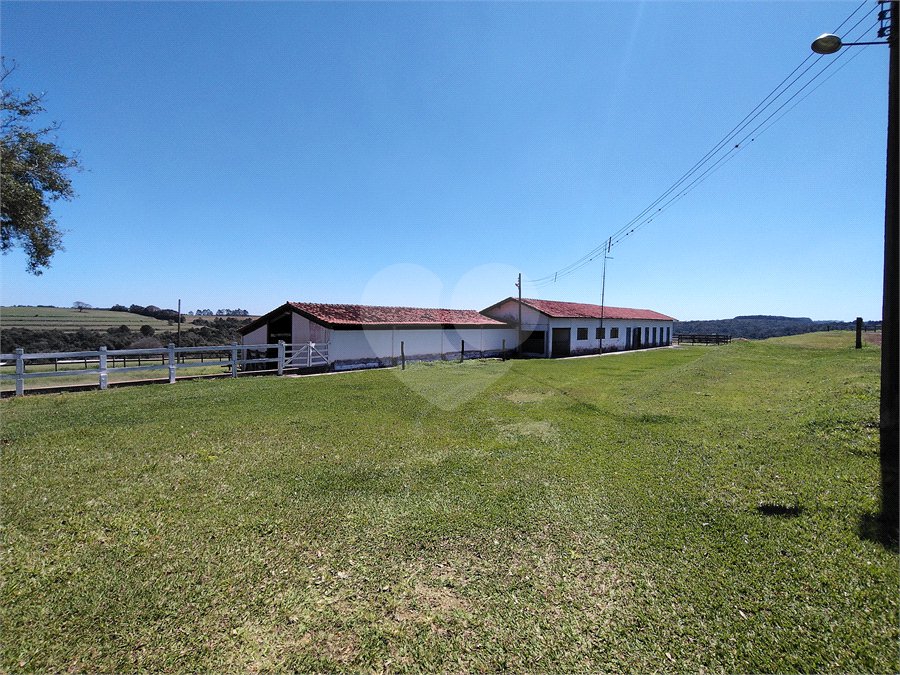 Fazenda para alugar com 3 quartos em Vila Santana, Itapetininga, SP