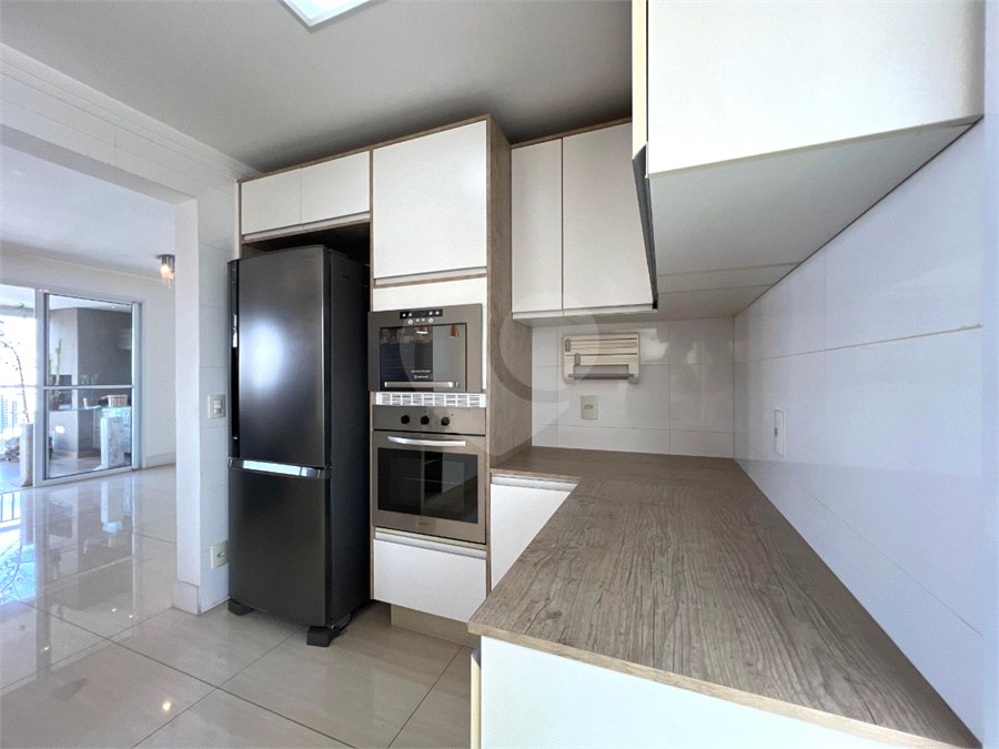 Apartamento à venda com 3 quartos, sendo 1 suíte,  em Vila Andrade, São Paulo, SP