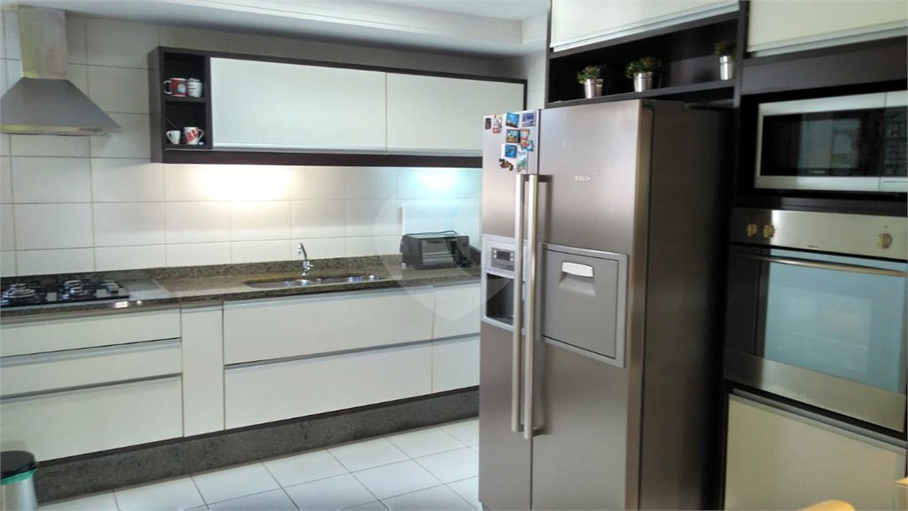 Apartamento à venda com 3 suítes em Jardim Londrina, São Paulo, SP