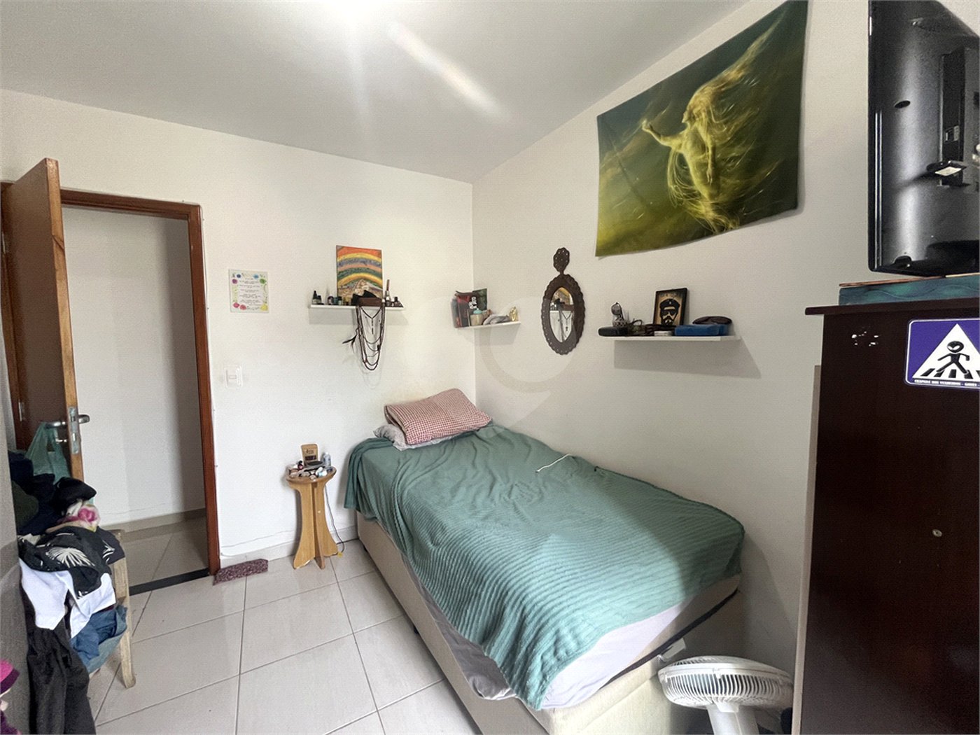 Casa à venda com 3 quartos, sendo 1 suíte,  no condomínio Capigaí, São Paulo - SP