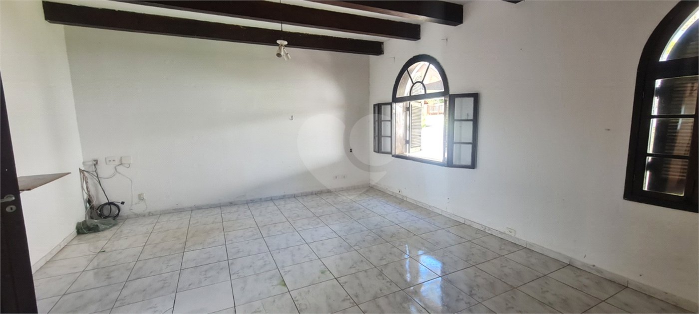 Casa à venda com 5 suítes em Roseira, Mairiporã, SP