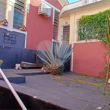 Oportunidade Única no Centro de São Carlos: Imóvel Versátil para Residência ou Negócio