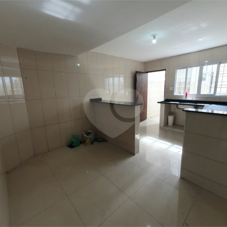 Sobrado à venda ou para alugar com 2 quartos em Vila Marieta, São Paulo, SP