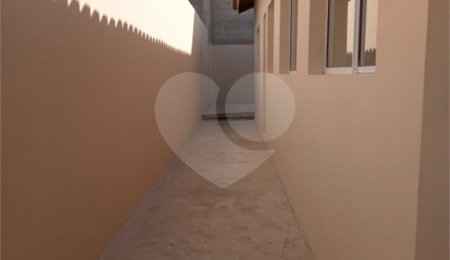 Casa à venda com 2 quartos, sendo 1 suíte,  em Reneville, Mairinque, SP
