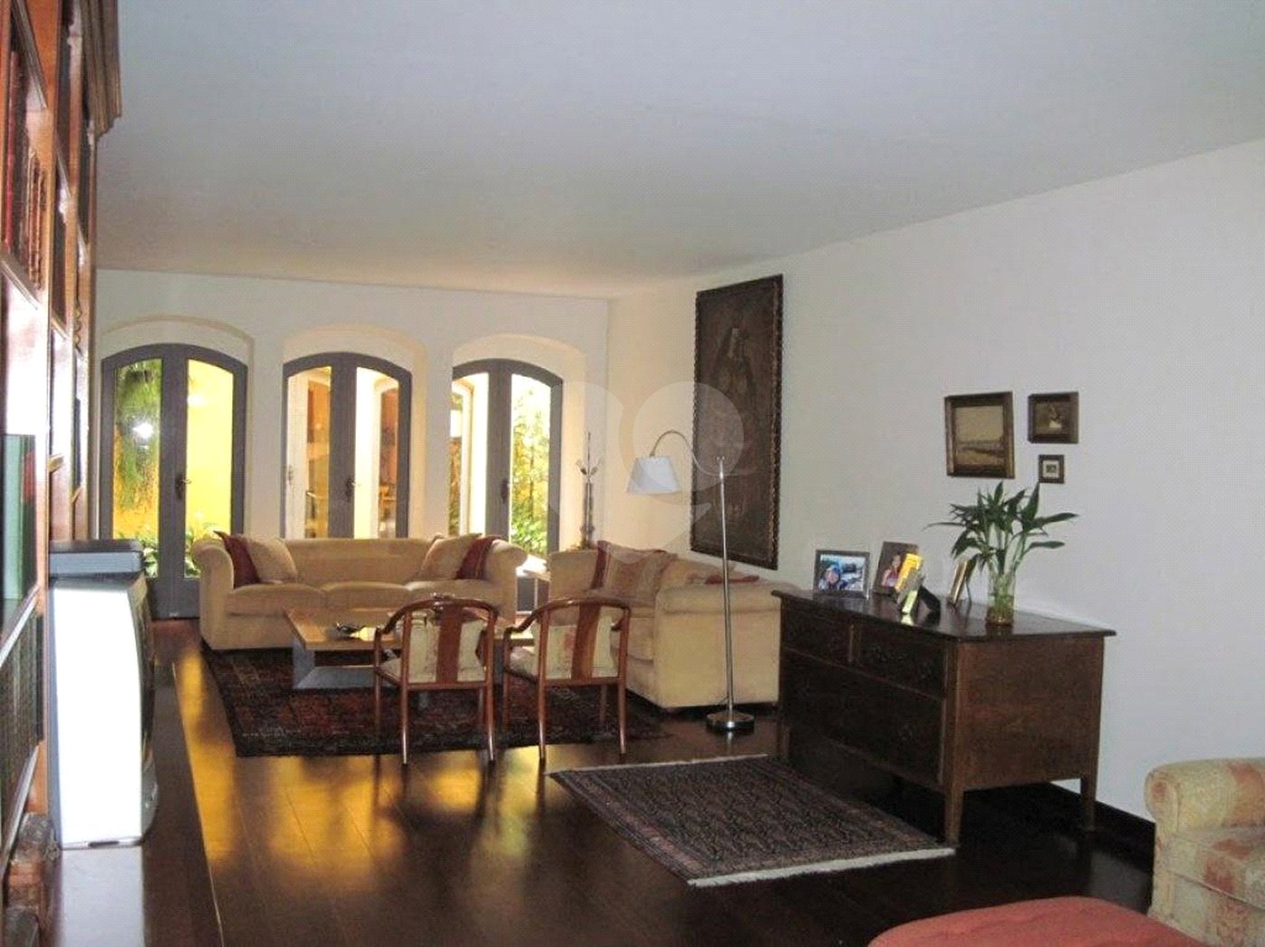 Casa à venda com 4 quartos, sendo 2 suítes,  em Jardim Leonor, São Paulo, SP